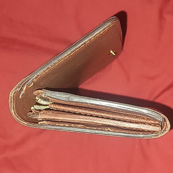 Louis Vuitton monogram flap wallet - Picture 3 of 8